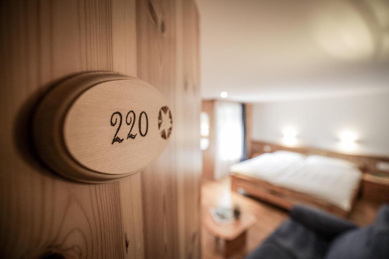 Hotel Sonnenhalde, アローザ エクステリア 写真