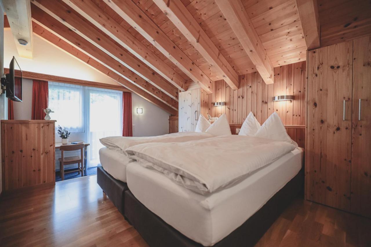 Hotel Sonnenhalde, アローザ エクステリア 写真