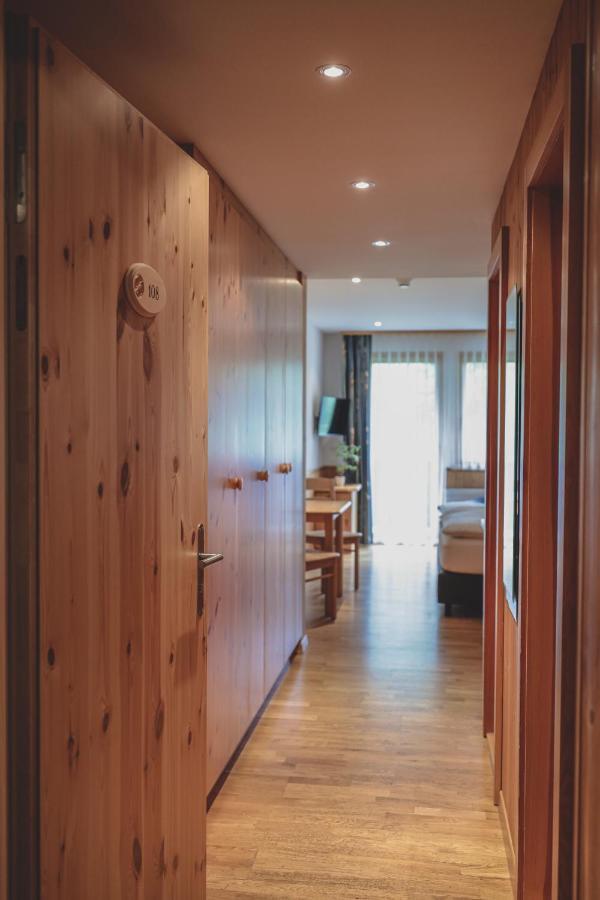 Hotel Sonnenhalde, アローザ エクステリア 写真