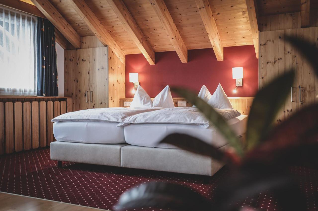 Hotel Sonnenhalde, アローザ エクステリア 写真